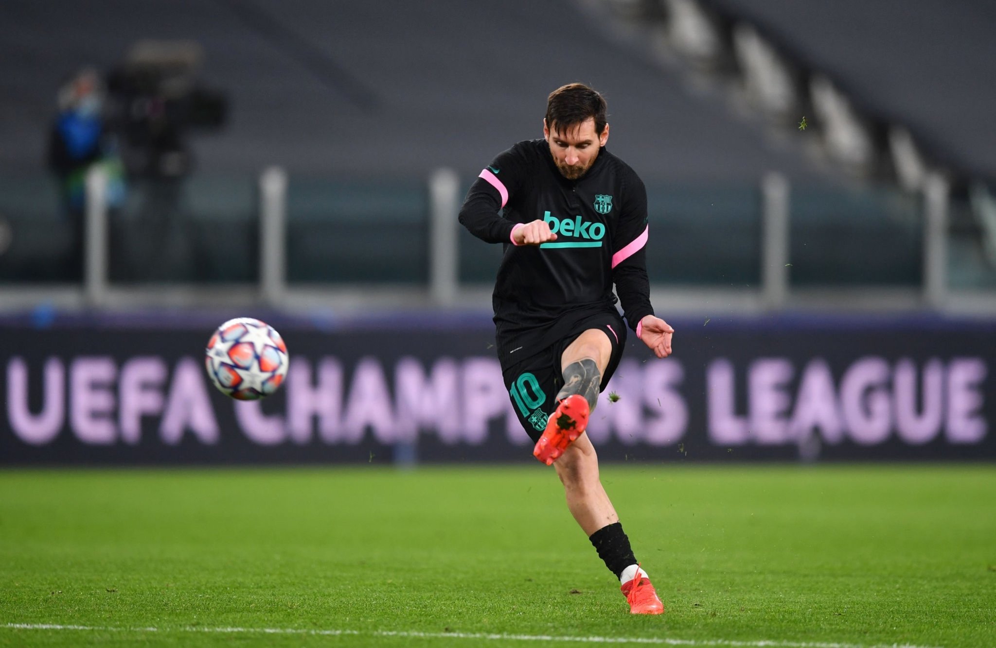 他的成功离 他的成功离