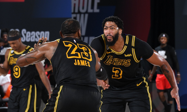 新轨迹并塑 新轨迹并塑